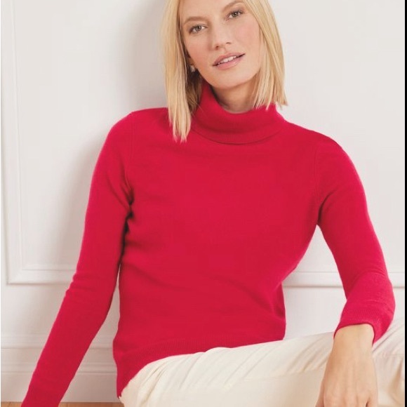 Holiday season sweater - Picture 1 of 13